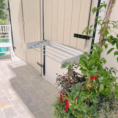 Vakantiehuis Leas Santorini, Dhërmi