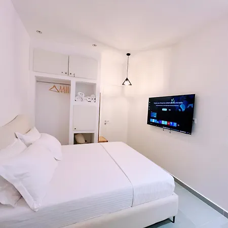 Leas Santorini, * Дхерми