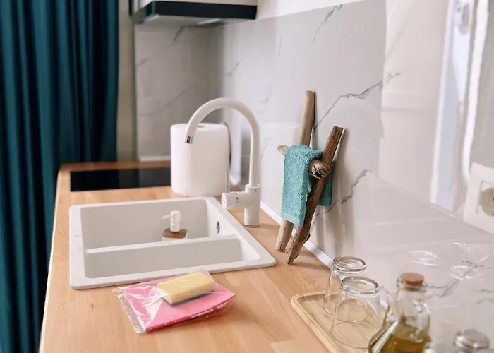 Leas Santorini, Casa vacanze *