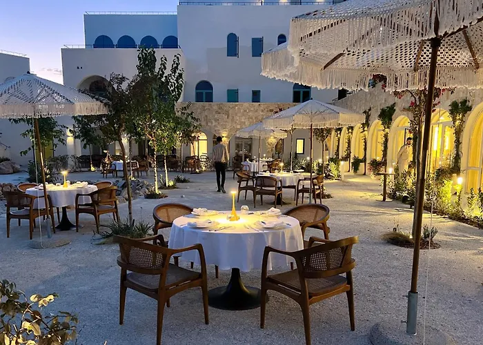 Leas Santorini, Casa vacanze